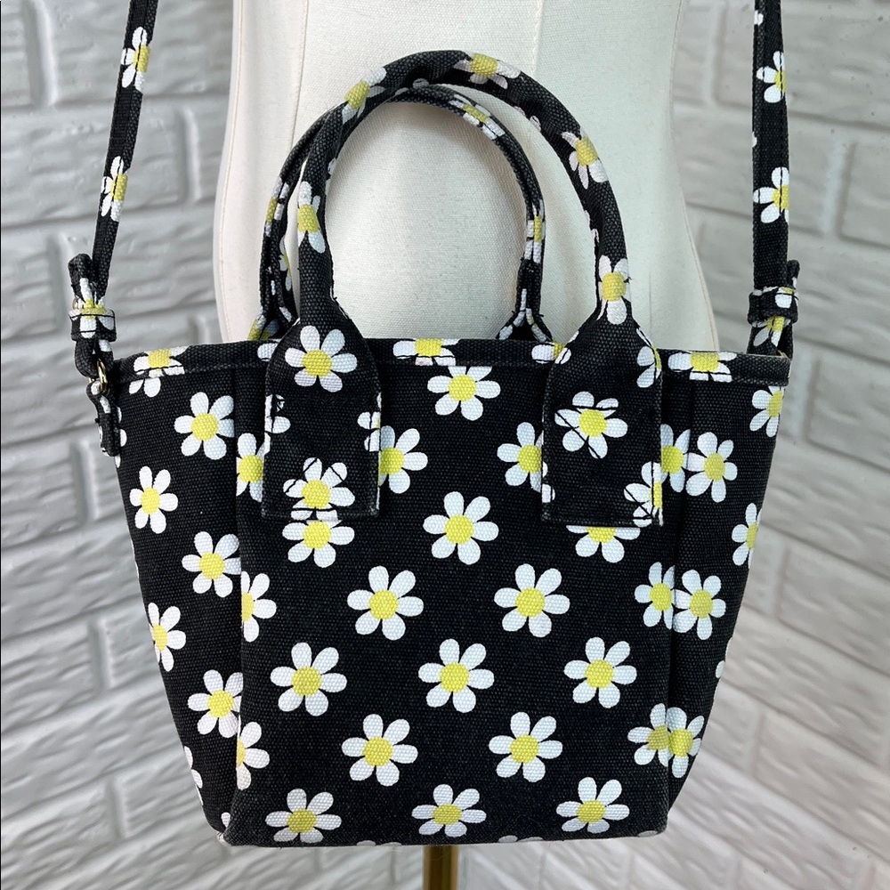 FOREVER 21 DAISY MINI TOTE CROSSBODY CANVAS STRUCTURED BLACK WHITE YELLOW